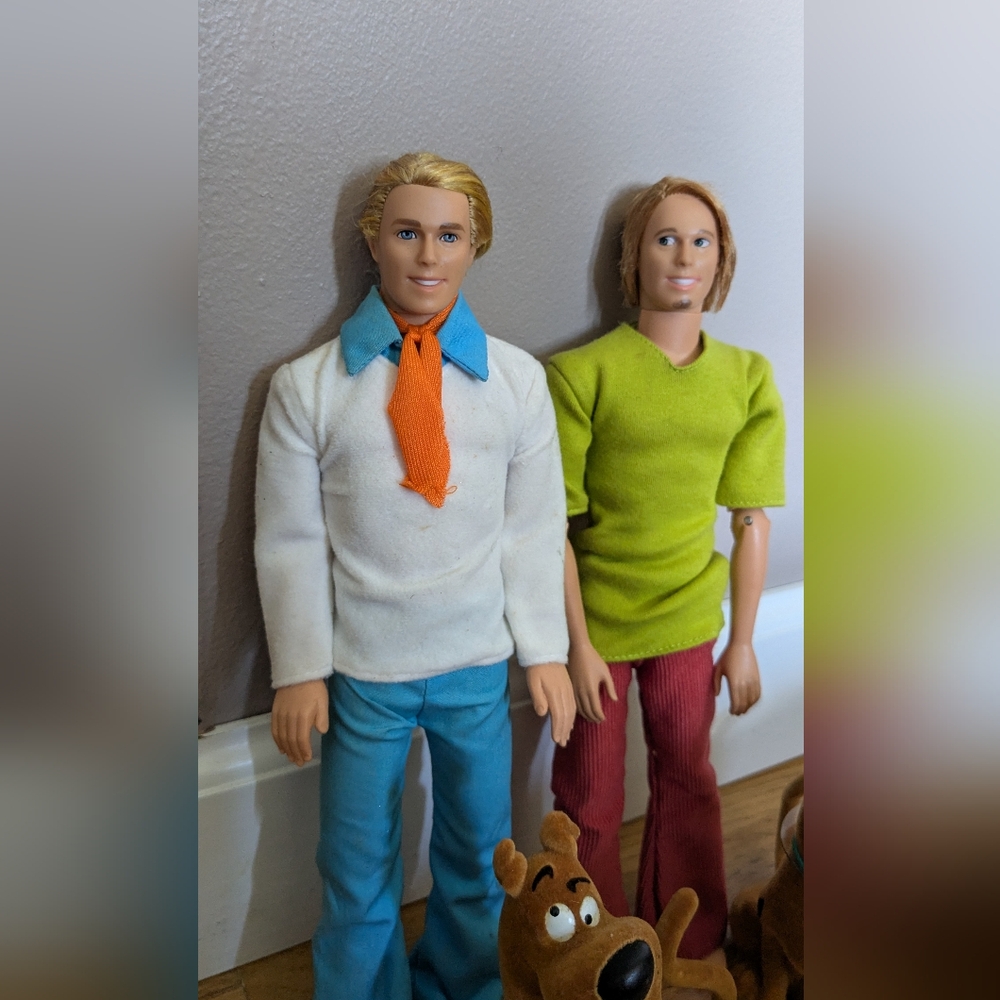 Mattel Dolls (Ken/Barbie) Fred & Shaggy 1997 With Scooby - 4 Pieces